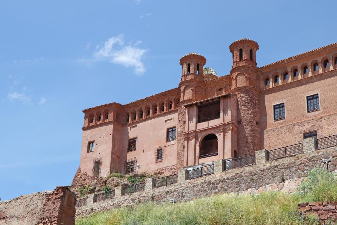 Hospederia Palacio Papa Luna Illueca Buitenkant foto