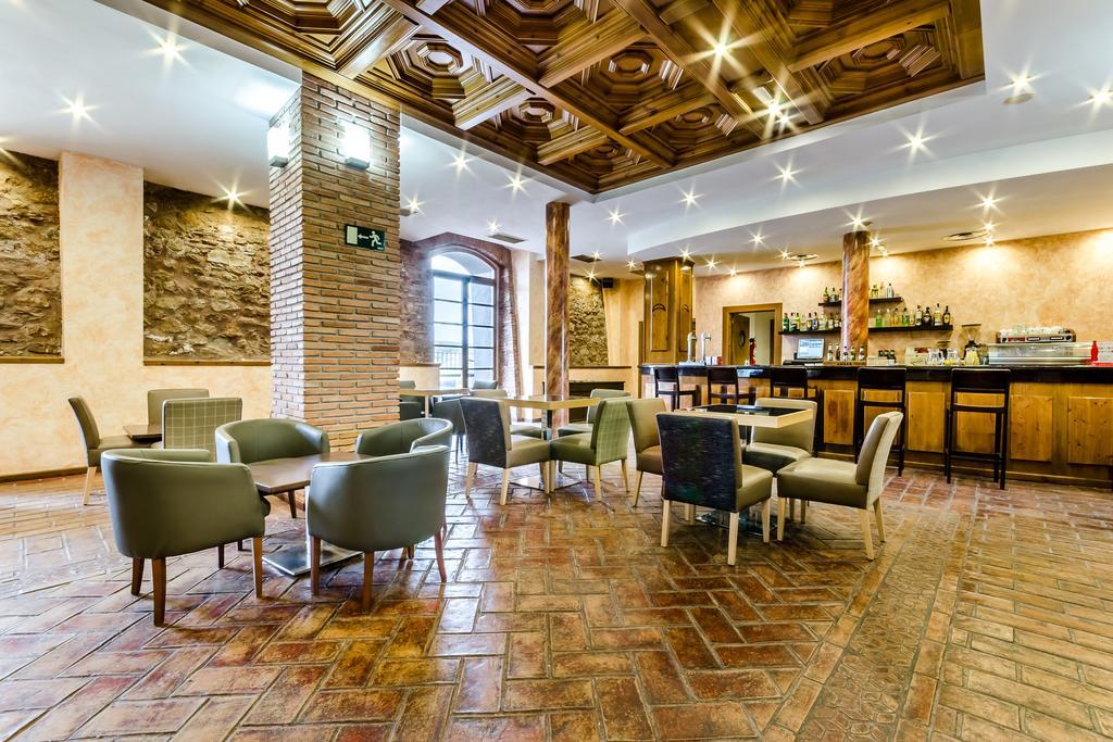 Hospederia Palacio Papa Luna Illueca Buitenkant foto