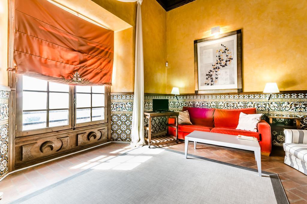 Hospederia Palacio Papa Luna Illueca Buitenkant foto