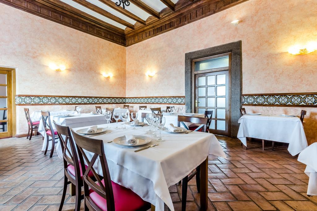 Hospederia Palacio Papa Luna Illueca Buitenkant foto