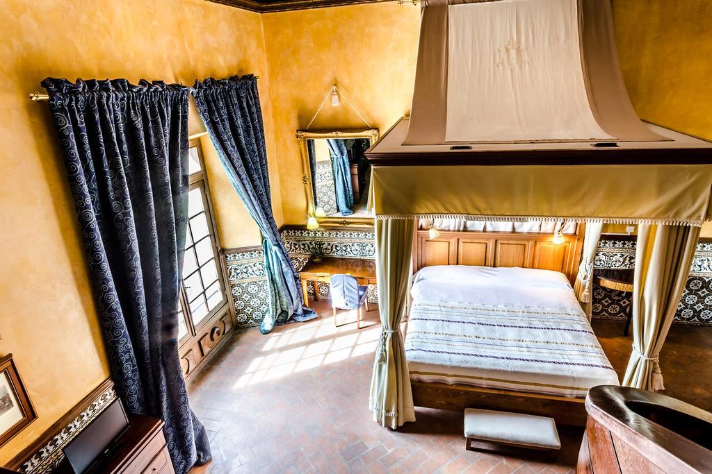 Hospederia Palacio Papa Luna Illueca Buitenkant foto